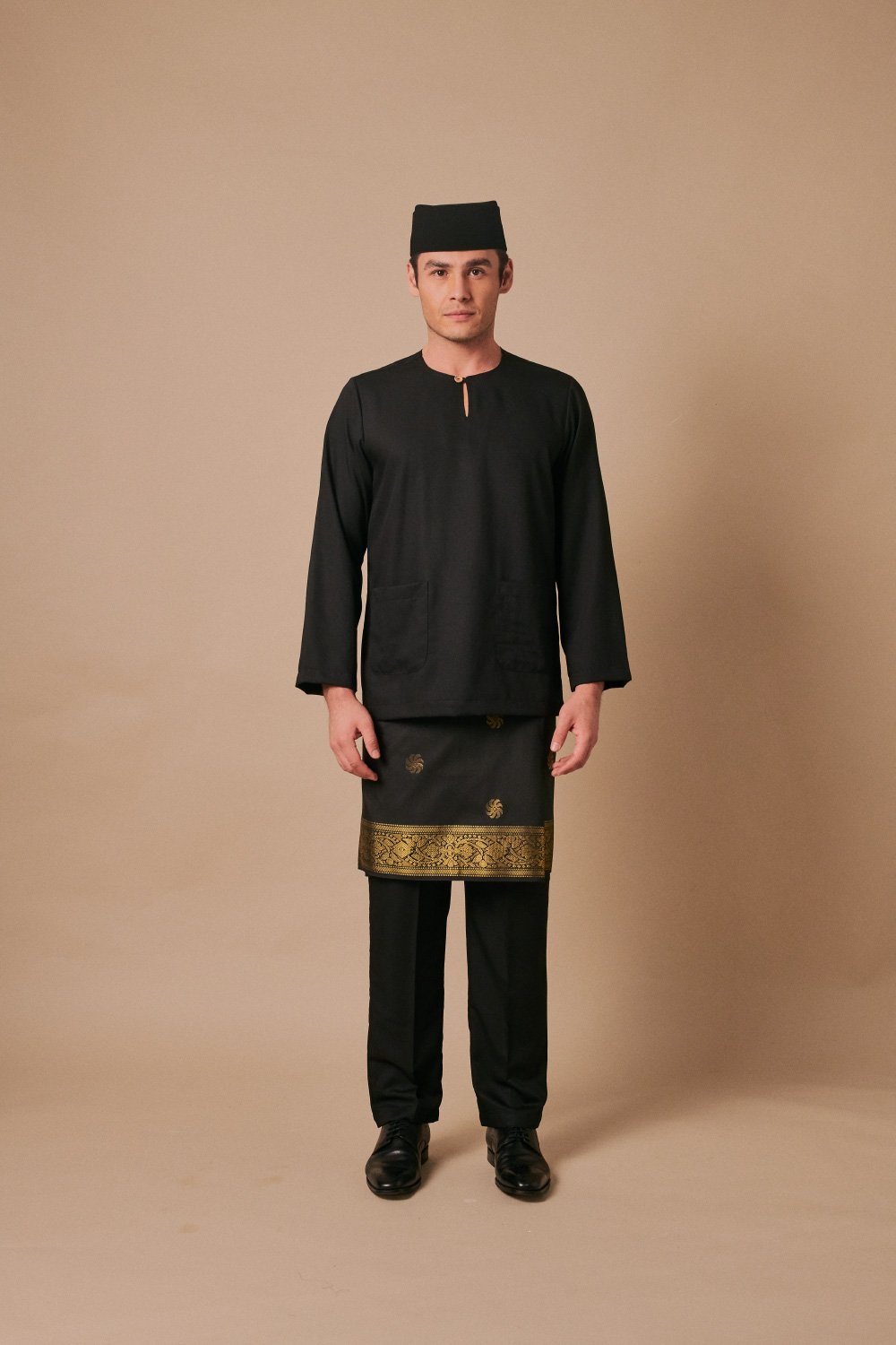Baju Melayu Teluk Belanga in Black