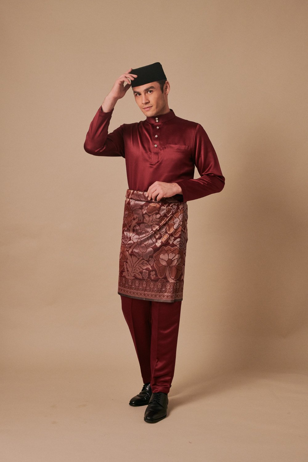 Baju Melayu in Maroon
